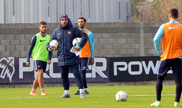 Ensaya para recibir a Banfield