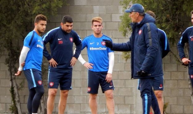 Ensayo de fútbol y ejercicios de definición