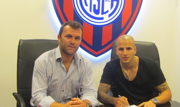 Franco Mussis, primer refuerzo