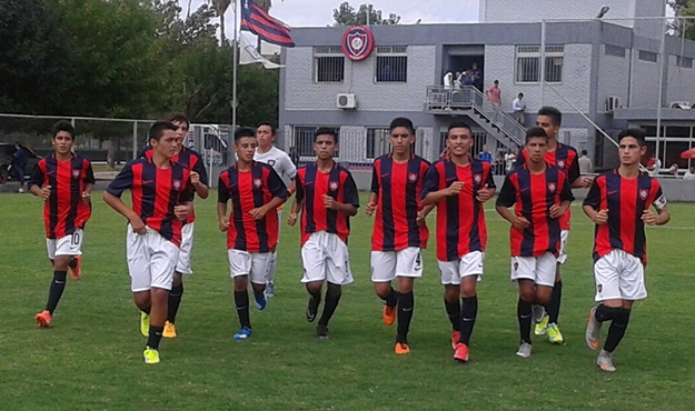 Gran debut ante Boca Unidos