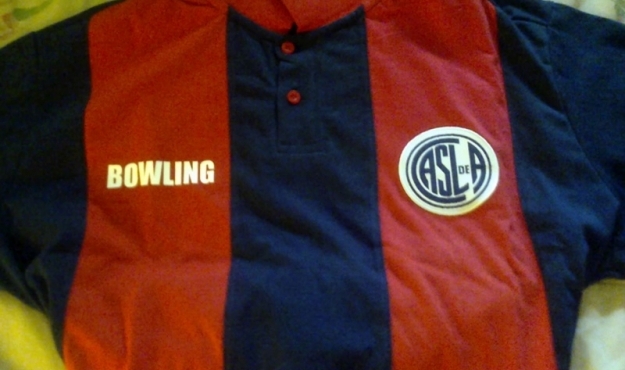 Bowling: Nueva indumentaria para los equipos del Club