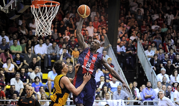 Quiere ganar con altas en el equipo