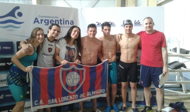 La natación, a flote