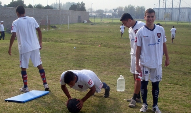 La Reserva comenzó la pretemporada en Bolivar