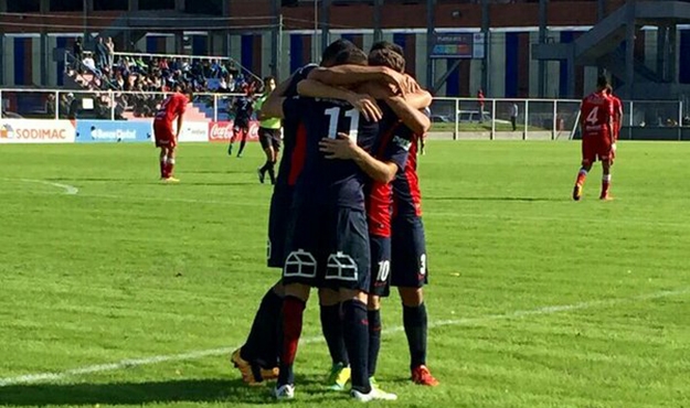 La reserva goleó en el clásico