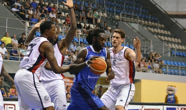 No pudo abrir la gira con una victoria