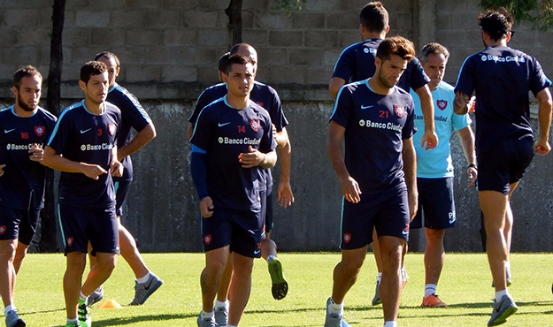 Pasadas y fútbol en espacio reducidos