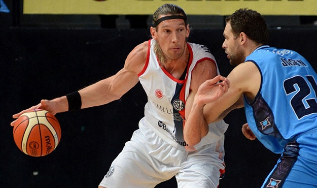 Regresó al triunfo para seguir arriba