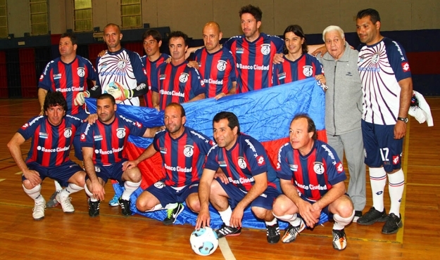 San Lorenzo tiene equipo de Showbol