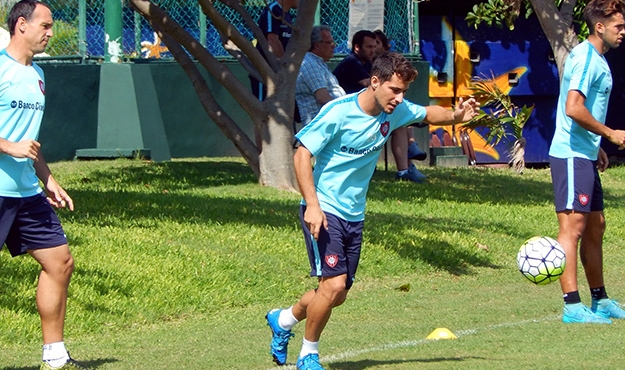 Sebastián Blanco ensayó a la par