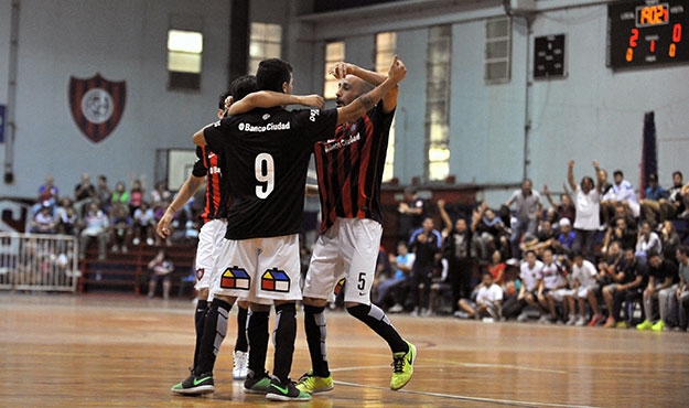 Un Ciclón en el debut