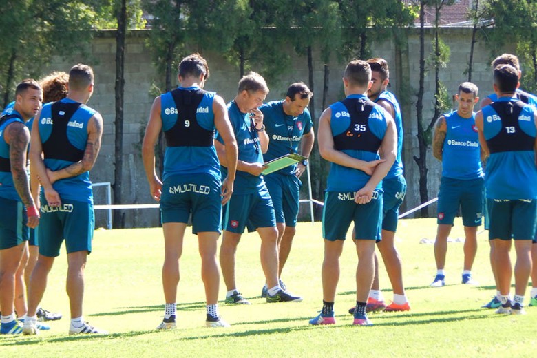 Se entrena y viaja