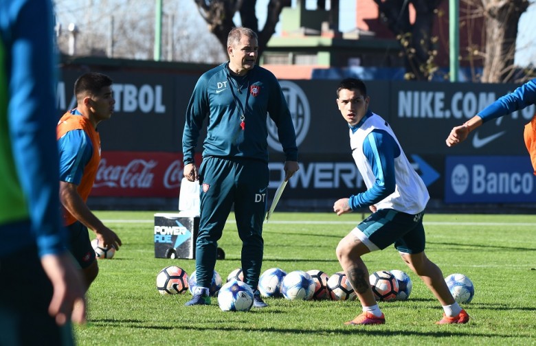 Más fútbol de cara al choque en Ecuador 