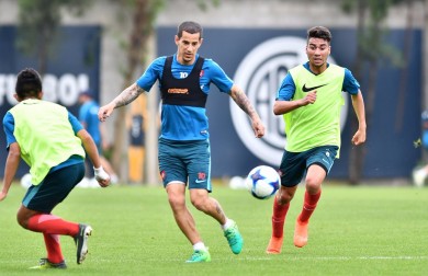 Trabaja en varios frentes