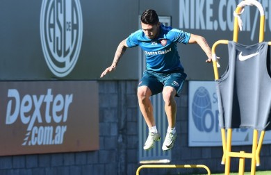 Salazar se entrenó junto al plantel