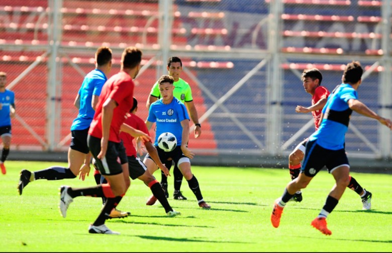 Victoria en amistoso y entrenamiento