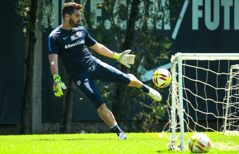 Tenencia y fútbol en espacios reducidos