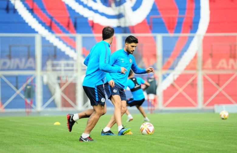 Ensayo táctico con la vista en el clásico