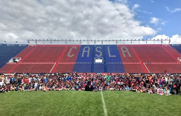 Niños y niñas... ¡a la cancha!