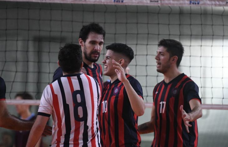 Triunfo con autoridad