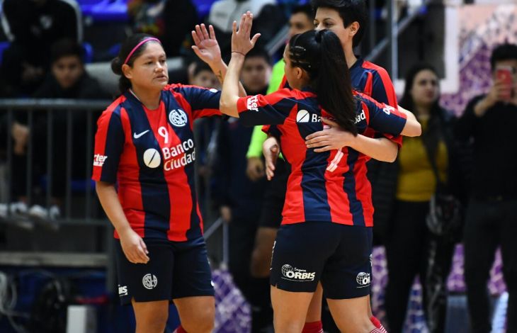 Goleada y a la punta