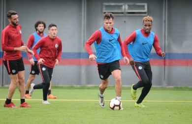 Entrenamiento y viaje a Colombia