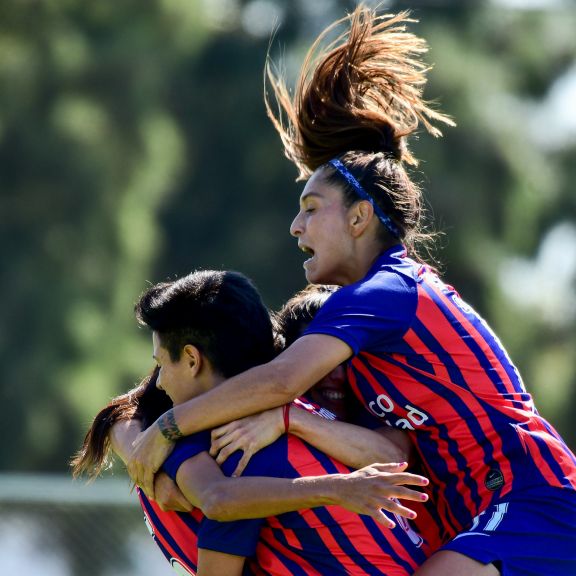 Vuelve el fútbol femenino