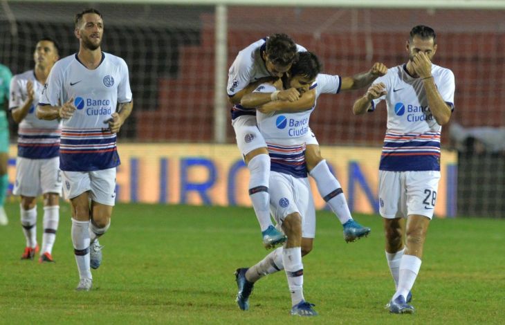 Debut, victoria y golazo inolvidable
