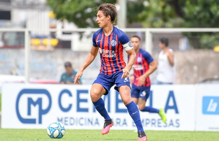 Gattoni renovó hasta 2023