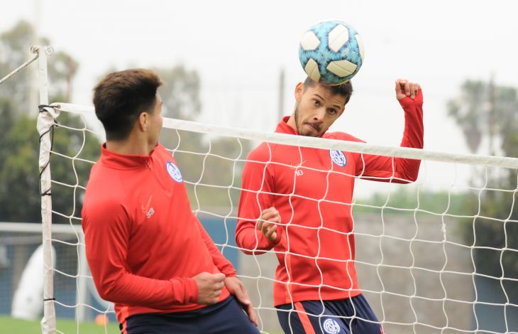 Con el regreso del fútbol en la cabeza