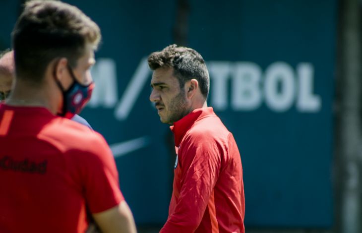 Con Julián Palacios, se entrenó el Ciclón