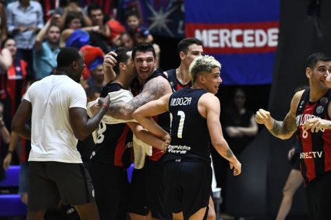 ¡Triunfo agónico y a Semifinales!