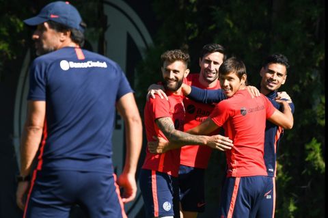 Abrazados a una ilusión