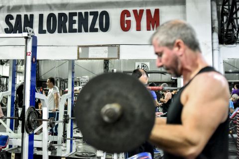 Para celebrar ejercitando