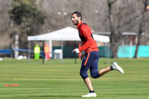 El Ciclón sigue adelante