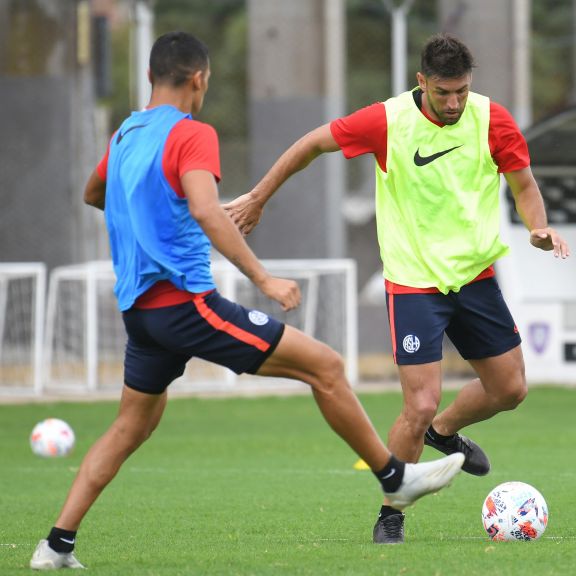 Concentrados para recibir a Huracán