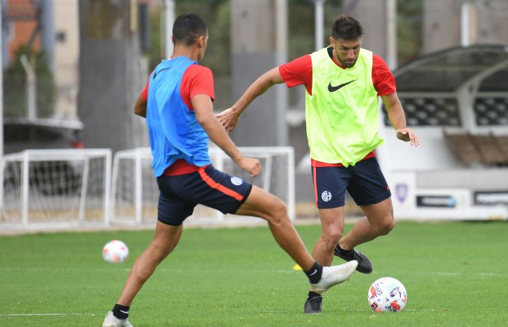 Concentrados para recibir a Huracán