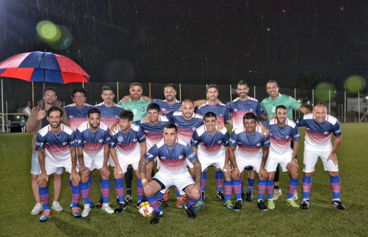 ¡Arrancó goleando!