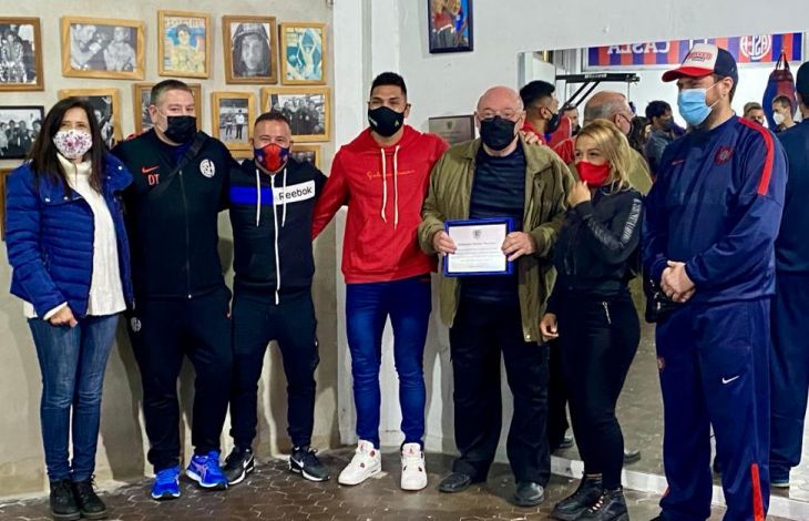 Reconocimiento al profesor Héctor Morales