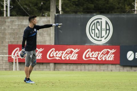 Práctica bajo la lluvia pensando en Aldosivi