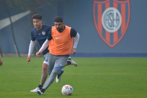 La lluvia no detiene al Ciclón