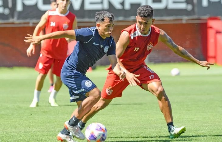 Jueves de práctica de fútbol