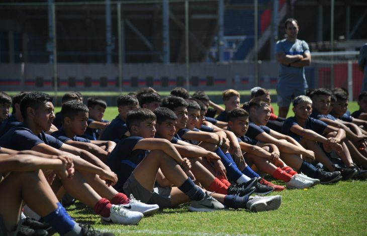 Los juveniles ganan y golean