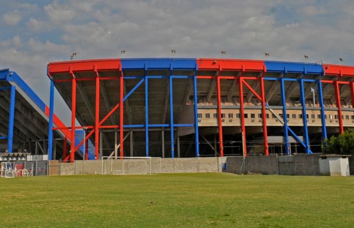 EL BIDEGAIN, RENOVADO Y BIEN AZULGRANA