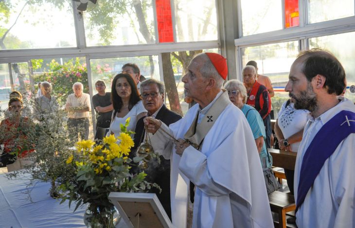 UNA MISA EN HOMENAJE A FRANCISCO