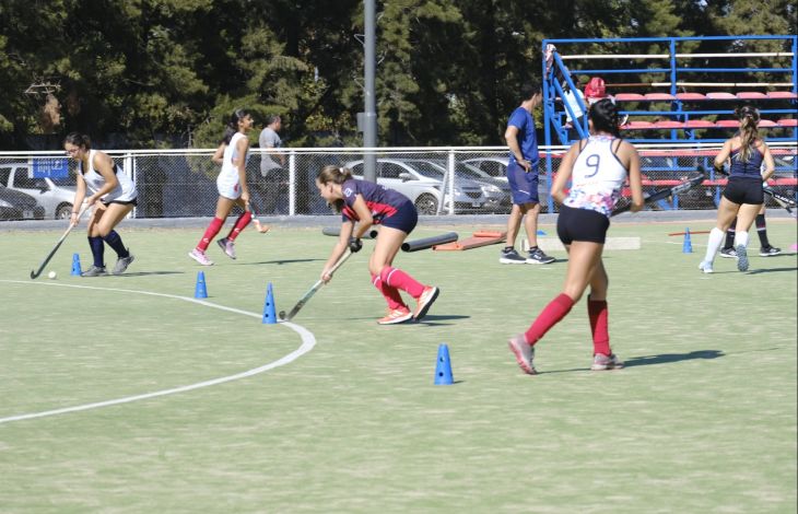 Clínica de hockey en pascuas