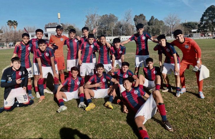 Los pibes, parejos con  Instituto 