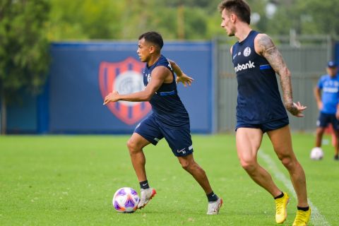 Con la mirada en el Rojo