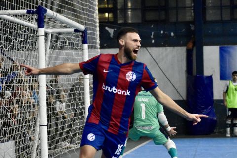 Se impuso ante el Lobo