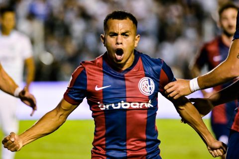 ¡Con todo, Ciclón!